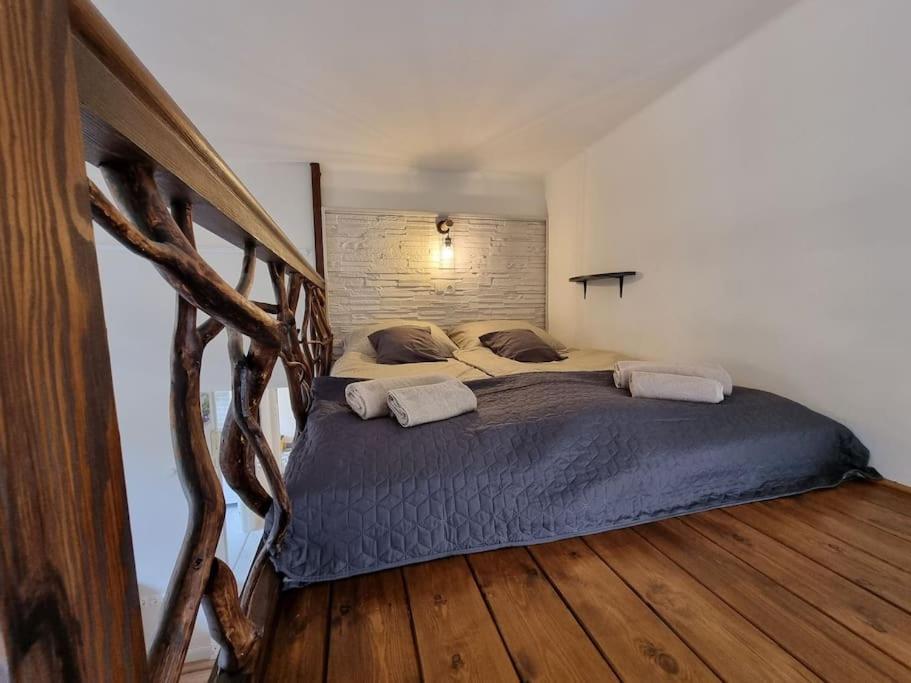 Vintage Apartman In City Center Miskolc Buitenkant foto
