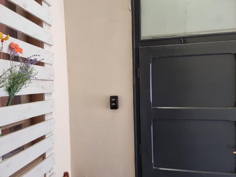 Vintage Apartman In City Center Miskolc Buitenkant foto